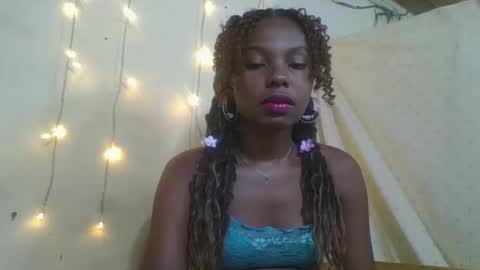 Snapshot of rosalinda933 chatting on April 2026 11:17:02 PM Rosalinda online show from April 2026 11:17:02 PM
