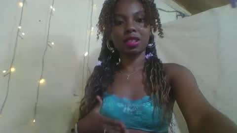 Snapshot of rosalinda933 chatting on April 2026 02:04:02 AM Rosalinda online show from April 2026 02:04:02 AM