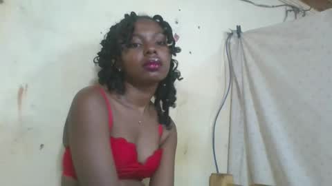 Snapshot of rosalinda933 chatting on April 2026 04:38:01 AM Rosalinda online show from April 2026 04:38:01 AM
