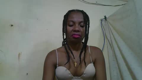 Snapshot of rosalinda933 chatting on May 2026 09:25:01 AM Rosalinda online show from May 2026 09:25:01 AM