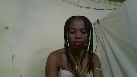 Snapshot of rosalinda933 chatting on May 2026 12:38:01 AM Rosalinda online show from May 2026 12:38:01 AM