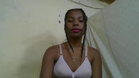 Snapshot of rosalinda933 chatting on May 2026 01:38:01 PM Rosalinda online show from May 2026 01:38:01 PM