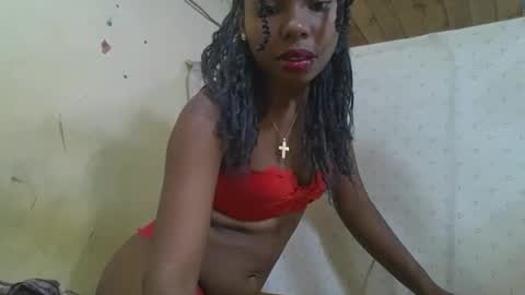 Snapshot of rosalinda933 chatting on May 2026 01:00:01 AM Rosalinda online show from May 2026 01:00:01 AM