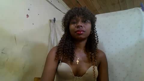 Snapshot of rosalinda933 chatting on May 2026 09:34:02 PM Rosalinda online show from May 2026 09:34:02 PM