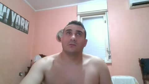 Rosario online show from November 2025 01:04:02 AM