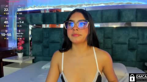 Snapshot of rose_evans__ chatting on March 2025 08:41:02 PM Rose online show from March 2025 08:41:02 PM