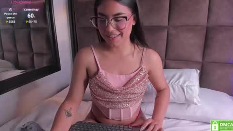 Snapshot of rose_evans__ chatting on November 2025 09:02:02 PM Rose online show from November 2025 09:02:02 PM