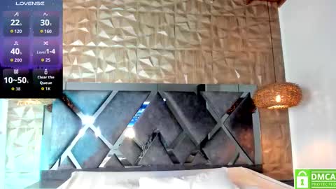 Snapshot of rose_evans__ chatting on December 2025 04:41:01 AM Rose online show from December 2025 04:41:01 AM