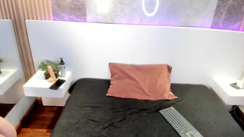 Rose 3 online show from February 2025 12:11:02 PM