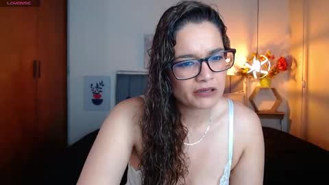 Rose  online show from September 2025 01:54:01 PM