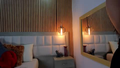 roseaurora online show from January 2026 01:39:01 PM