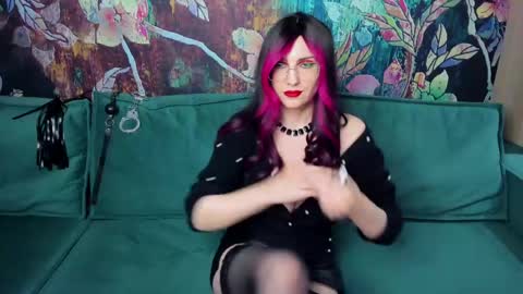 Rosebloom online show from May 2026 03:06:01 PM