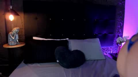 Rose  online show from February 2026 01:08:02 PM