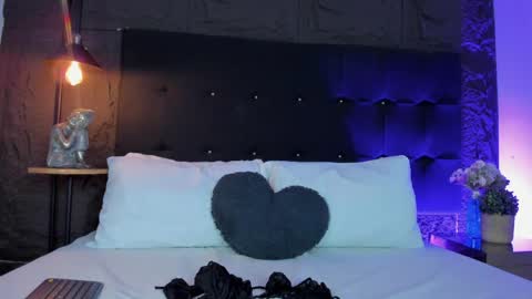 Rose  online show from April 2026 04:04:02 AM