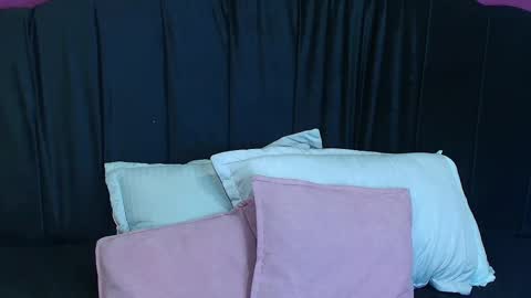 Snapshot of roseesmith_ chatting on February 2025 07:16:02 PM R O S E S M I T H online show from February 2025 07:16:02 PM