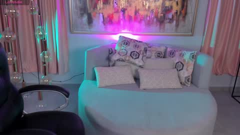 Rose  online show from January 2025 07:53:02 PM