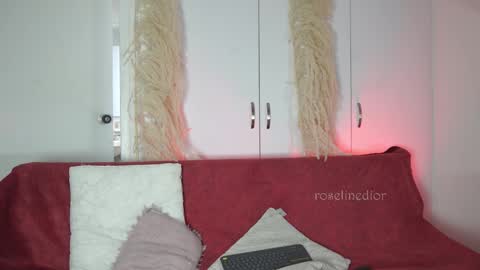 Lyla OF roselinedior online show from November 2025 02:16:02 PM