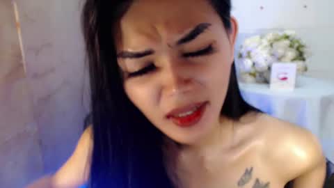 Snapshot of rosella_xx chatting on February 2025 04:49:01 AM TONETH online show from February 2025 04:49:01 AM