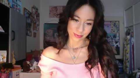 Rose online show from November 2025 02:17:01 PM