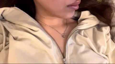 Mimi online show from December 2025 03:10:01 PM