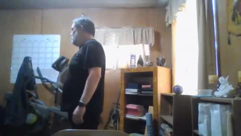 Snapshot of rosepanda chatting on February 2025 07:58:01 PM Lost4gain online show from February 2025 07:58:01 PM