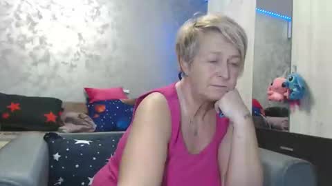 Lovepinklilly online show from March 2026 06:34:01 PM