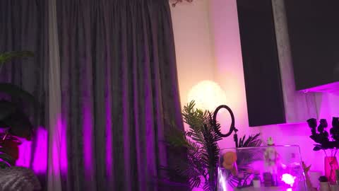 Amii online show from January 2025 11:32:01 PM