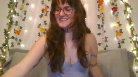 rosie_woods online show from October 2025 03:28:01 AM