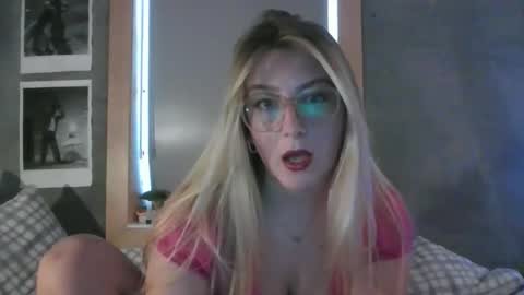 Rosie online show from December 2025 01:53:01 PM