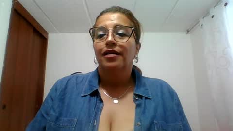 Snapshot of rossanalionheart chatting on February 2025 10:42:01 PM Rossana online show from February 2025 10:42:01 PM