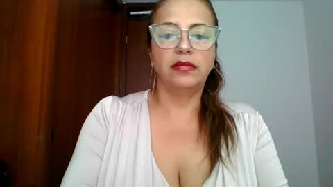 Rossana  online show from March 2026 12:32:01 PM