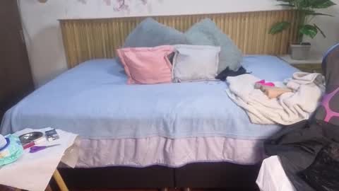 MY NAME IS  ROSSE  online show from January 2026 06:00:01 PM