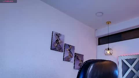 Snapshot of rossi_ss1 chatting on June 2026 01:06:01 AM Ross online show from June 2026 01:06:01 AM