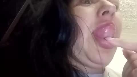 Snapshot of rossiteylor368516 chatting on May 2026 06:04:02 PM rossiteylor368516 online show from May 2026 06:04:02 PM