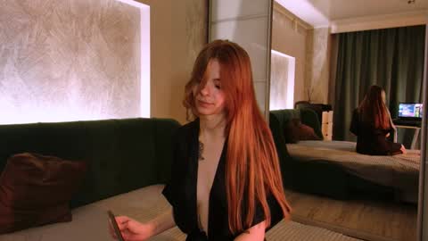 rosy_black_ online show from December 2024 05:29:02 AM