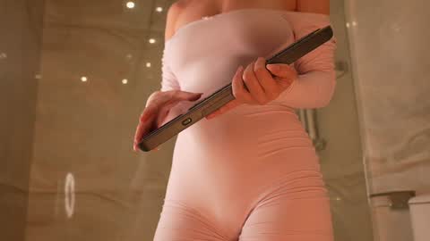 Snapshot of rosyemily chatting on March 2026 01:15:01 PM Hi Im Maria Check my Bio online show from March 2026 01:15:01 PM