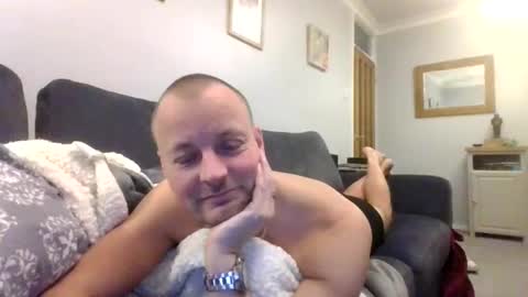 rotunda1874 online show from January 2026 12:56:01 AM