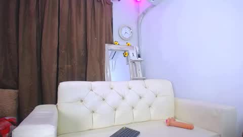 Snapshot of rous_25 chatting on March 2025 03:40:02 PM rous_25 online show from March 2025 03:40:02 PM