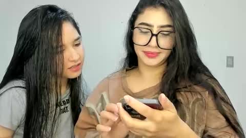 Snapshot of rous_and_sweet chatting on December 2025 03:19:01 PM Rous and Sweet online show from December 2025 03:19:01 PM