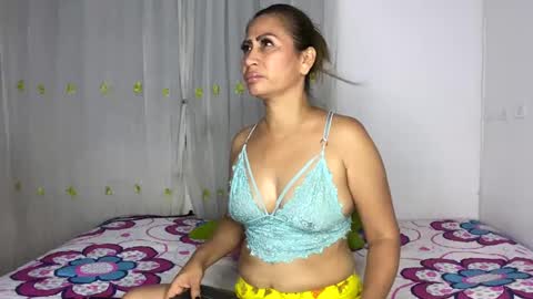 Snapshot of rousemilf4u chatting on February 2025 09:58:02 AM rouse online show from February 2025 09:58:02 AM