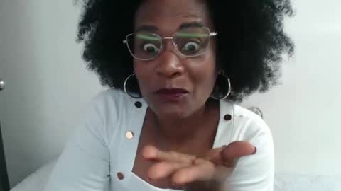 luxa online show from February 2025 04:47:01 PM