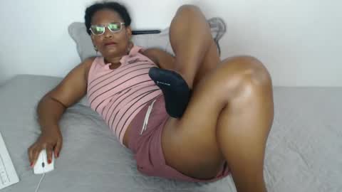 luxa online show from February 2025 09:35:02 PM