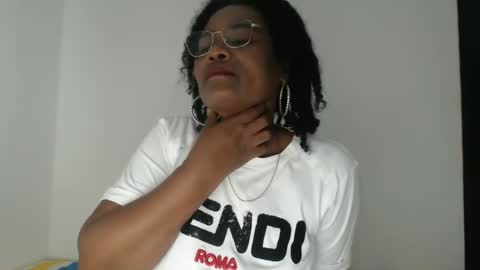 luxa online show from September 2025 09:37:01 PM