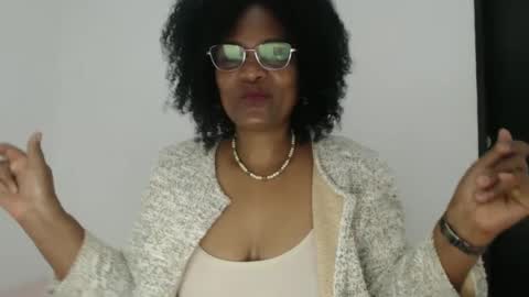 luxa online show from October 2025 02:38:02 PM