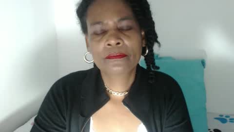 luxa online show from April 2026 12:32:02 PM