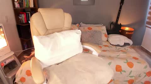 Rouss marie henao  online show from September 2025 12:17:01 PM