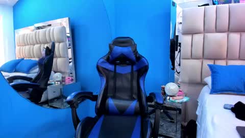 rousse_lily0 online show from May 2026 04:10:01 AM