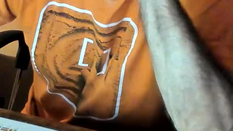 routi97 online show from October 2025 05:23:02 PM