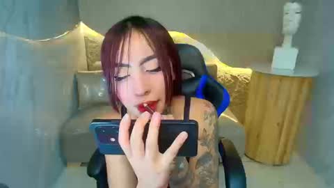 Roux  online show from September 2025 07:57:01 PM