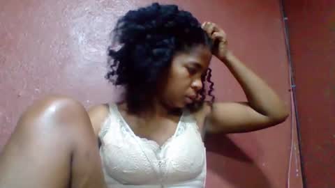 rovaelyah online show from October 2025 02:44:01 AM